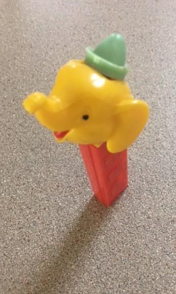 Elephant w Pointy Hat(Yellow)